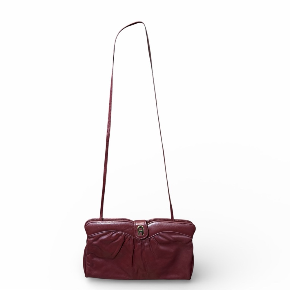 Exceptional Vintage Etienne Aigner Leather Shoulder Bag‎ in Cordovan
